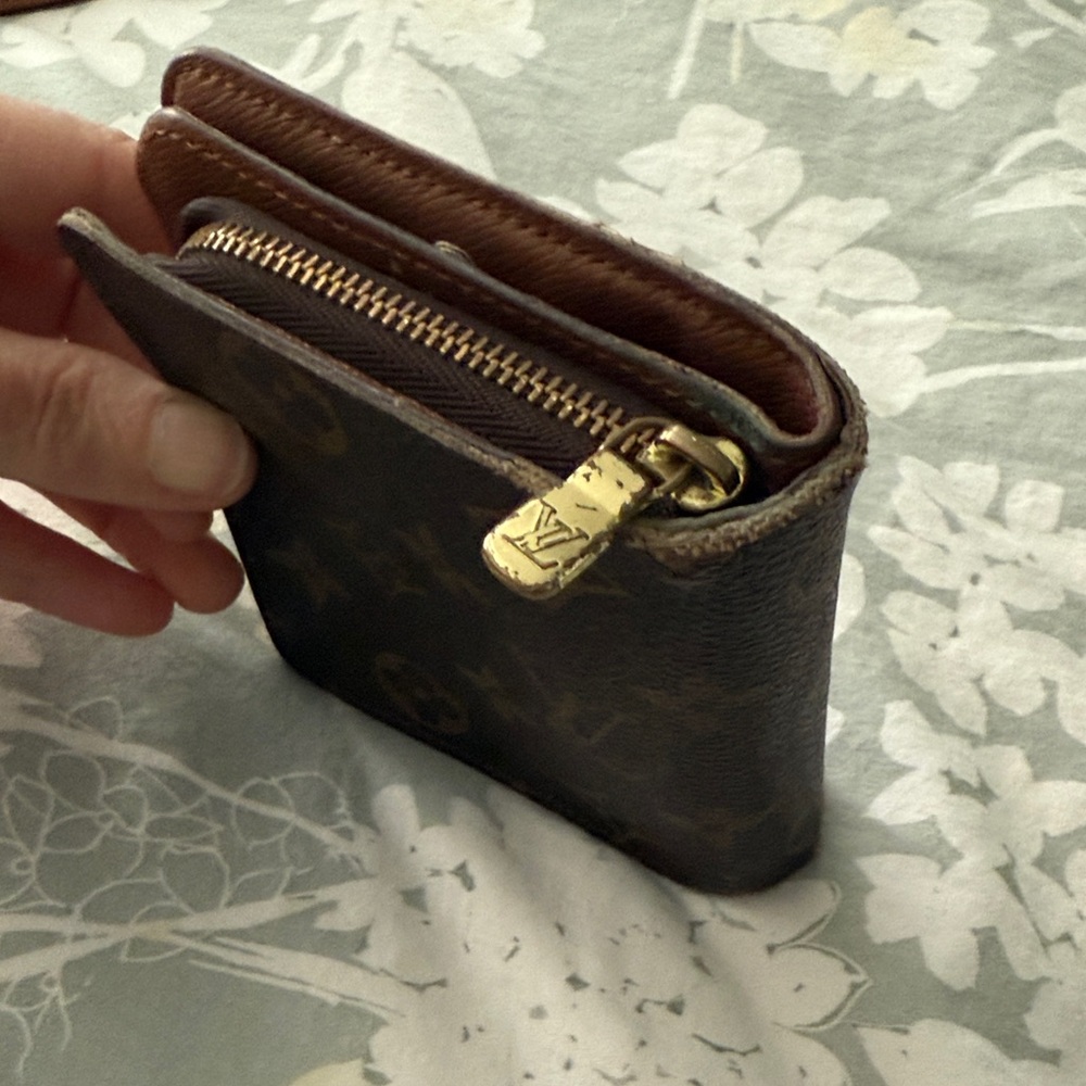 Vintage Authentic Louis Vuitton Dark Brown Monogram Wallet - Picture 6 of 10